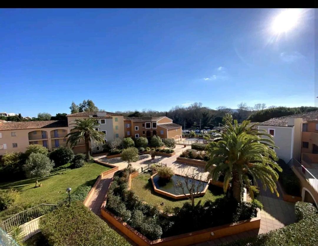 Appartement T2 Au Coeur Du Golfe De Saint Tropez à Cogolin Extérieur photo